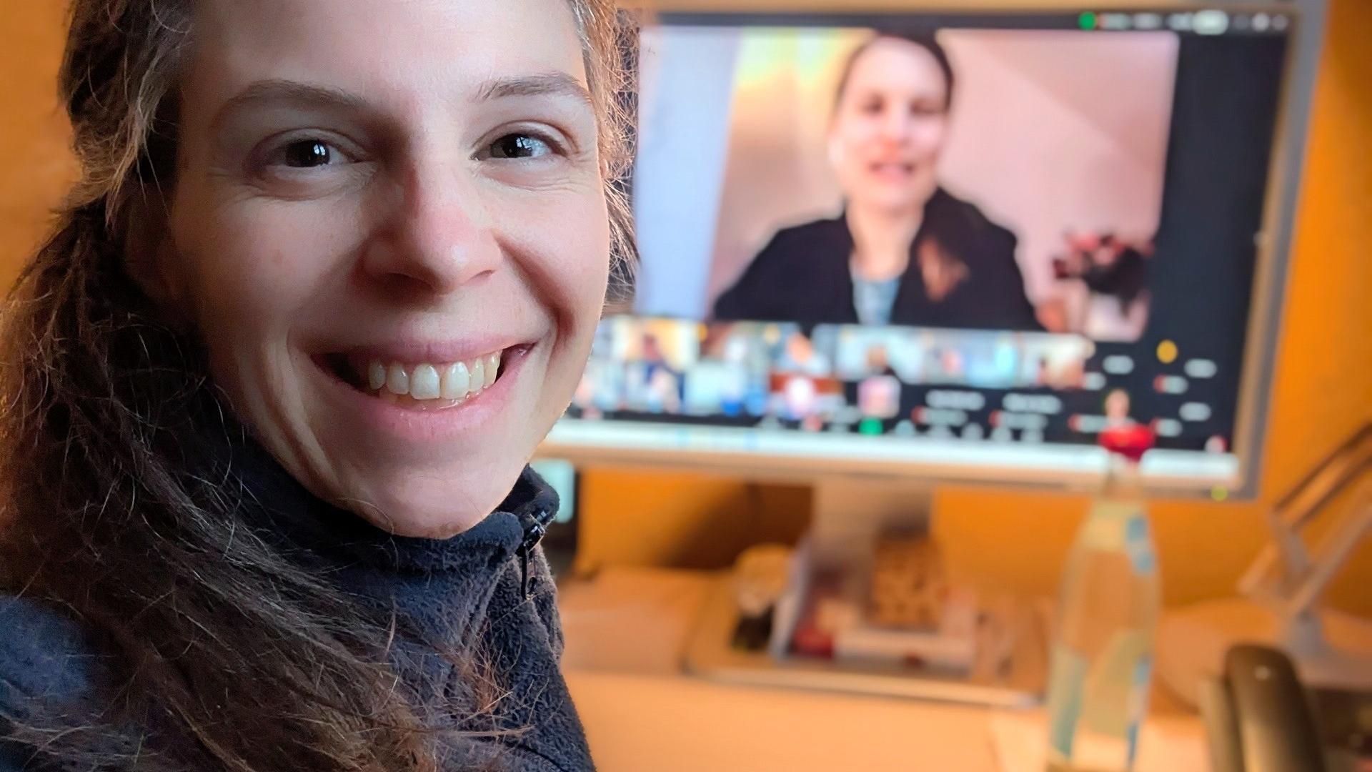 blog-bild-12-von12-februar-2026 Ein Selfie einer Katzenberaterin während der ViKo zur Blogdekade 2026. Veröffentlichung mit freundlicher Genehmigung.